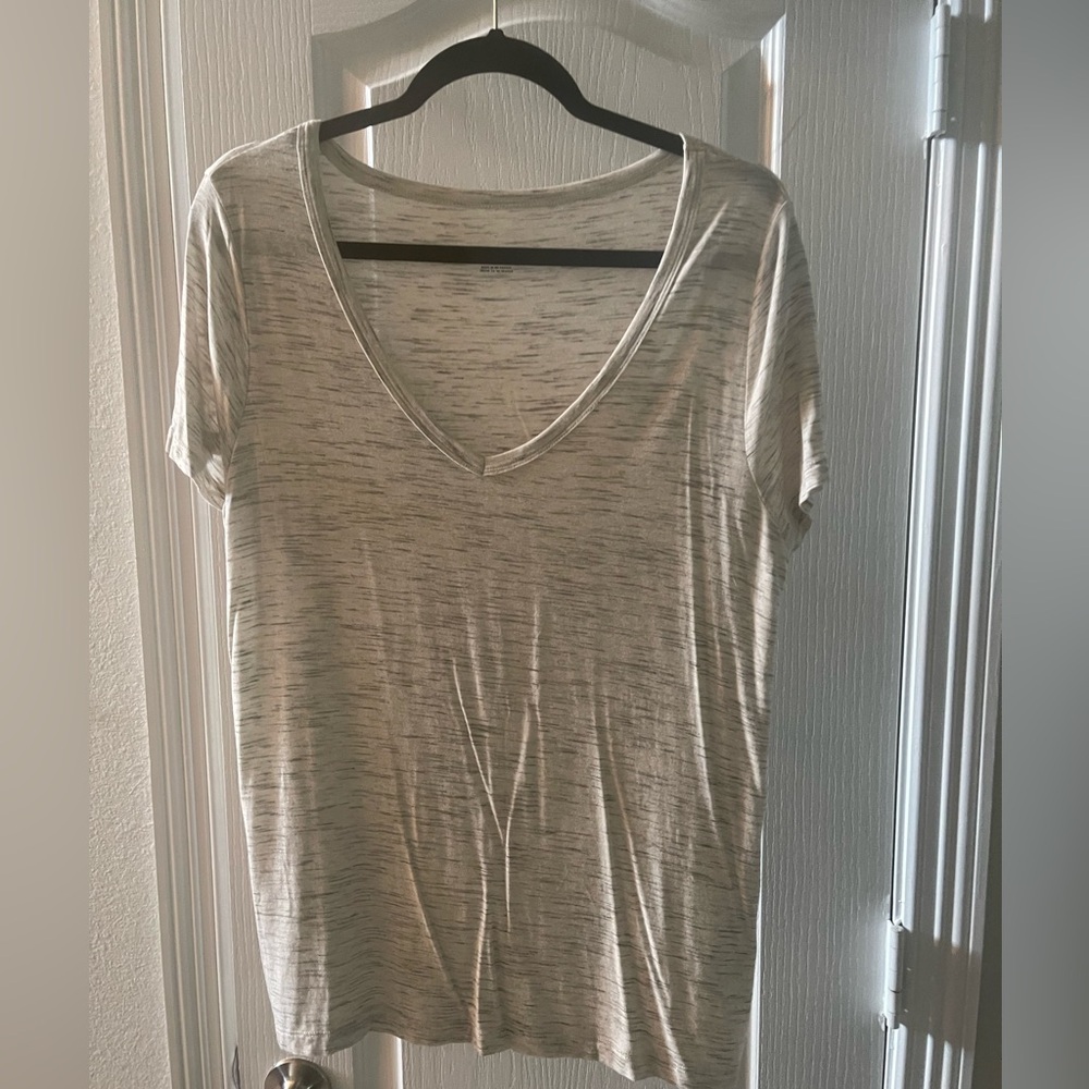 Merona: The Ultimate Tee: Lightweight V-Neck Top - NEW!